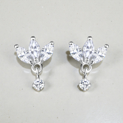 Jewellery ‣ sterling silver studs, petal
