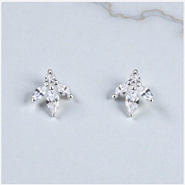 Jewellery ‣ sterling silver studs, flower