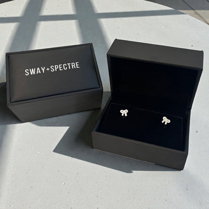 Jewellery ‣ sterling silver studs, bow